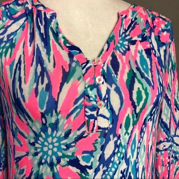 NWT Lilly Pulitzer Top Lilias Pink Blue Tiki Shake It Long Sleeve Henley XS - Picture 4 of 9